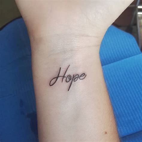 Cute And Tiny Tattoos For Girls Designs Meanings