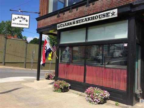 The New York Steakhouse In The Middle Of Nowhere Clarks Steakhouse Is