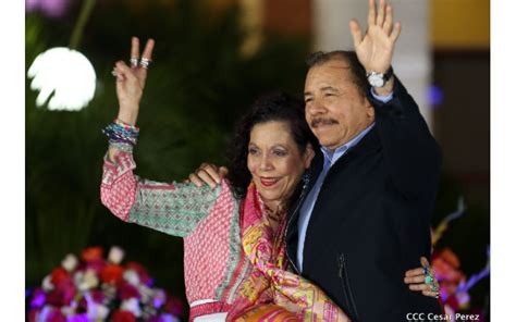 Mensaje Navideño Del Presidente Daniel Ortega Y La Compañera Rosario