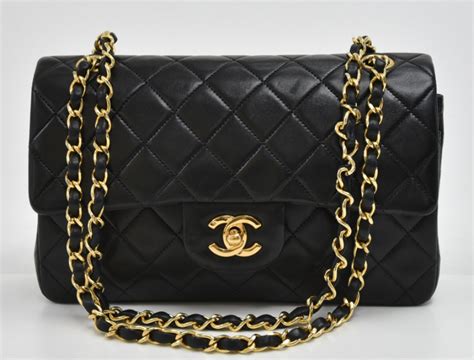 Chanel R 2 Chanel 255 Double Flap Black Quilted Leather Shoulder Bag