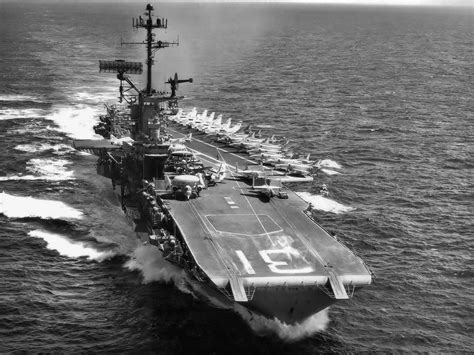 Uss Bon Homme Richard Cv Cva 31 Was One Of 24 Essex Class Aircraft Carriers Completed During