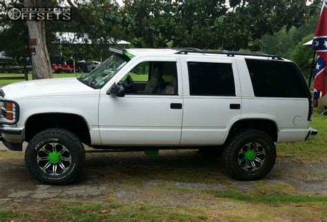 1996 Gmc Yukon With 17x8 10 Axe Offroad 50 And 35125r17 Fierce