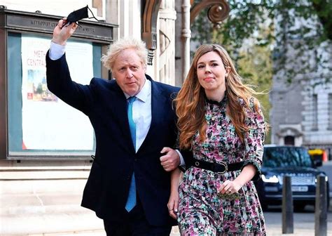 — boris johnson #stayhomesavelives (@borisjohnson) april 12, 2020. Britischer Premierminister Johnson heiratet seine Verlobte ...