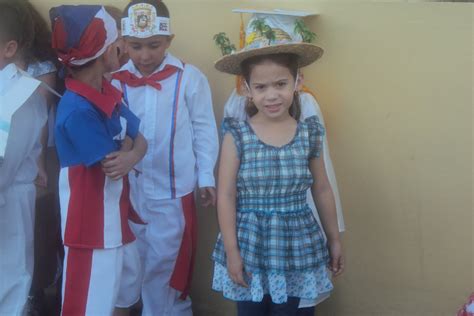 santiago twin girls semana de la puertorriqueñidad puerto rican week at school