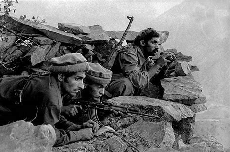 Afghan Pashtun Mujahideen Waiting For Soviet Army Afghan Pashtun Soviet War 1979 1989 Afghan