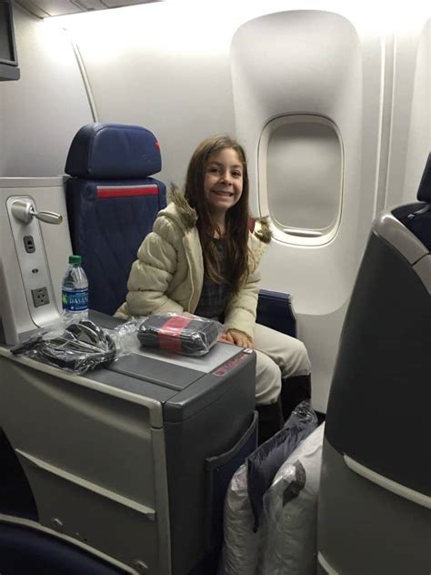 Flying Delta First Class Mommy Travels
