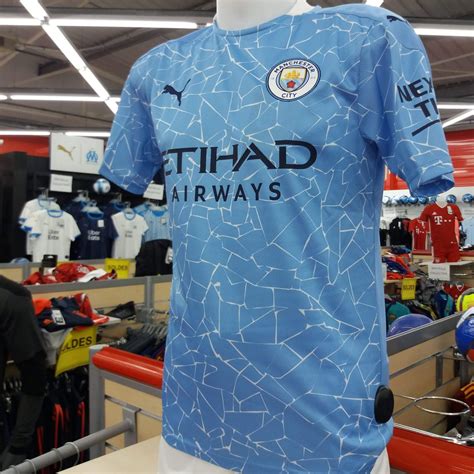 Leaked 2021/22 kits of europe's biggest sides are already visible on social media | visionhaus/getty images. Manchester City Kit 2021/22 : Manchester City 2020 21 Puma ...