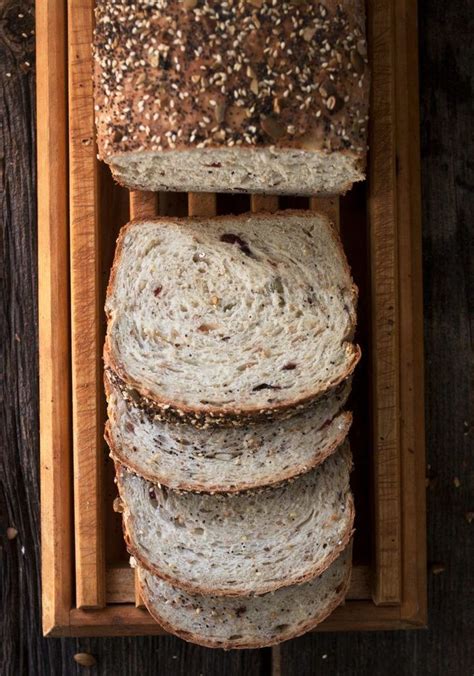 Seeded Multigrain Sandwich Bread Light Bread A Great Crust With Lots
