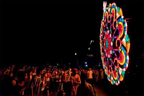 Amazing Giant Parol Lantern Festival In Pampanga Travel To The