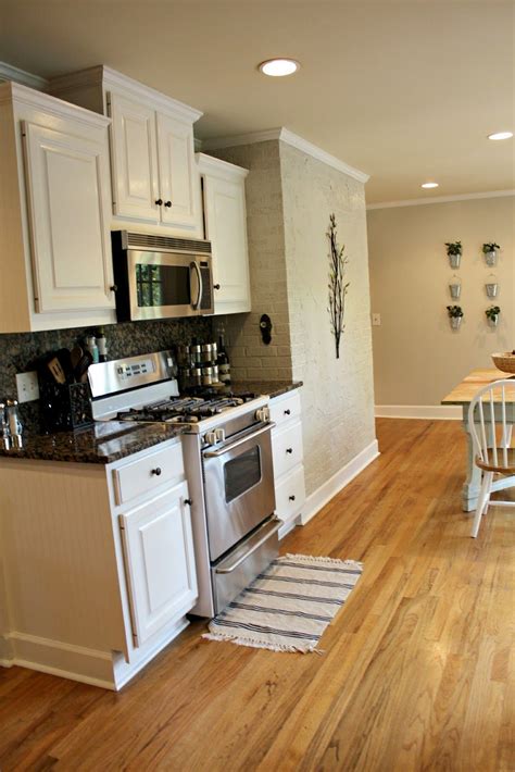 Behrs Mineral A Perfect Mix Of Beige And Gray Kitchen Makeover Tan