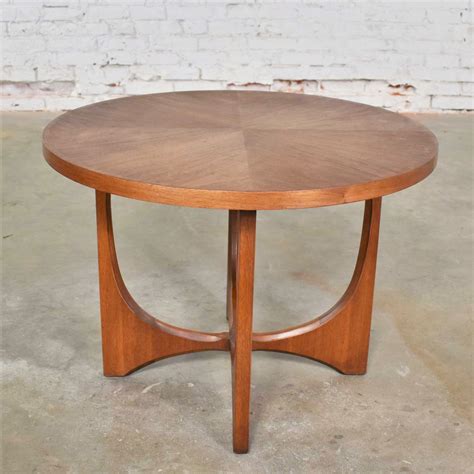 Broyhill brasilia style coffee/lamp mcm rectangular table. Mid Century Modern Broyhill Brasilia Round Lamp End or Side Table - warehouse 414