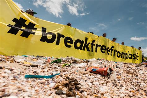 Across southeast asia, recyclers operating in indonesia, thailand, vietnam, and malaysia bought, but were quickly overwhelmed by, the sheer volume between january and june of this year, 81 percent of american trash exports were shipped to asia, according to an analysis by greenpeace unearthed. Plastic - Greenpeace Southeast Asia