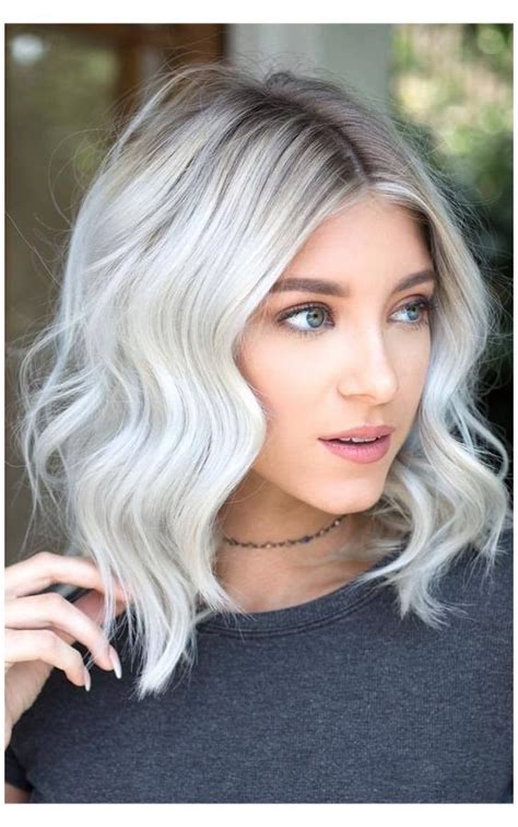 Découvrez comment camoufler vos cheveux blancs grâce à cet article meilleure coloration cheveux blancs 2020 : Coloration : 30 nuances de blanc pour une chevelure ...