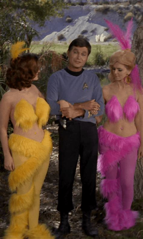 Handi 18 Fabulous Star Trek Costumes And Fashions From The Original Series