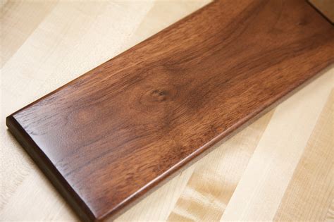 A Finishing Trick For A Dark Even Color In Walnut Woodworking Projects