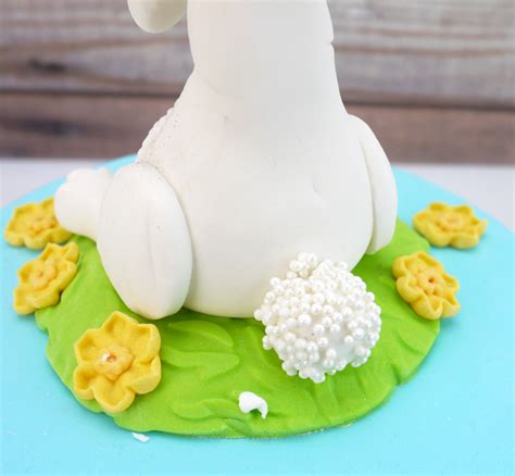 How To Make A Bouncy Easter Bunny Sugar Model