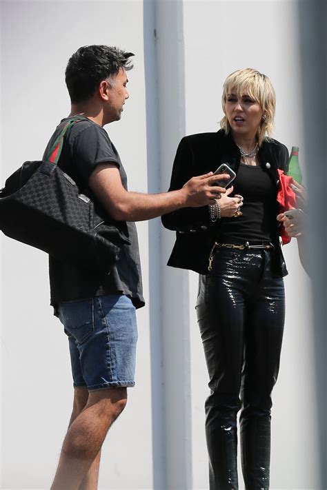 Miley cyrus tore through a set of her hits and covers and welcomed guests billy idol and joan jett while headlining the super bowl lv pregame on sunday. MILEY CYRUS Out and About in Los Angeles 08/19/2020 - HawtCelebs
