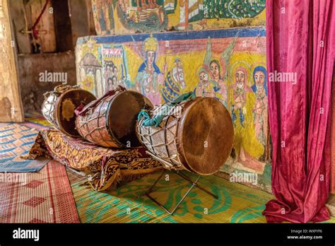 Ceremonial Drum Hi Res Stock Photography And Images Alamy