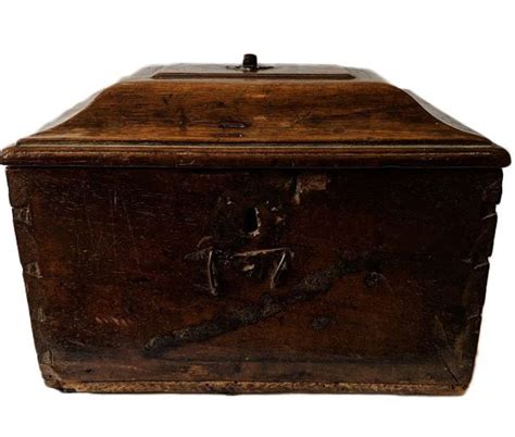 Antique Wooden Box — Hart Habitats Antique Wooden Boxes Rustic
