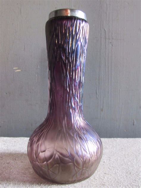 Kralik Loetz Beau Vase Art Nouveau Verre Irise Iridescent Glass Jugendstil Céramiques Verres