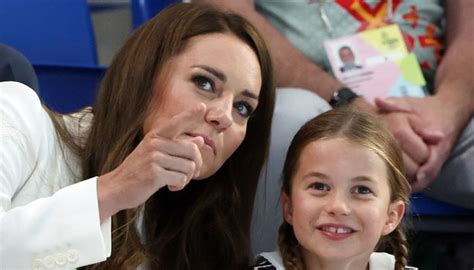 Kate Middleton Princess Charlottes Adorable Twinning Moment Watch