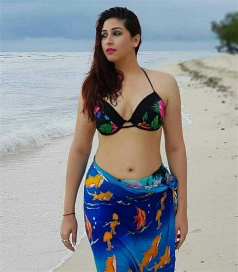Desi Tall Girl In Beach Hot Pics Indianxphoto