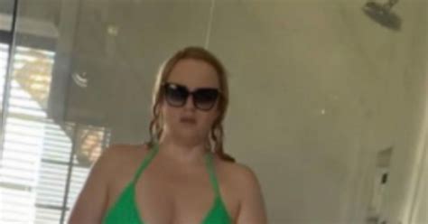 Rebel Wilson Shows Off Jaw Dropping Weight Loss In Plunging Green