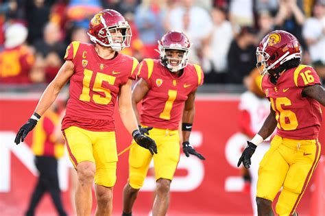 Usc Trojans Expert Previews The Arizona Game Makes A Score Prediction Arizona Desert Swarm