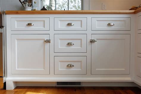 White shaker spice drawer wall cabinet. farmhouse shaker style cabinets drawer pulls - Yahoo Image ...