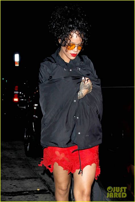rihanna is without a doubt the biggest world cup fan there is photo 3149900 rihanna photos