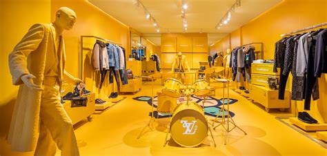 Temporary Soho Nyc Store Opens Featuring Louis Vuitton Lv²