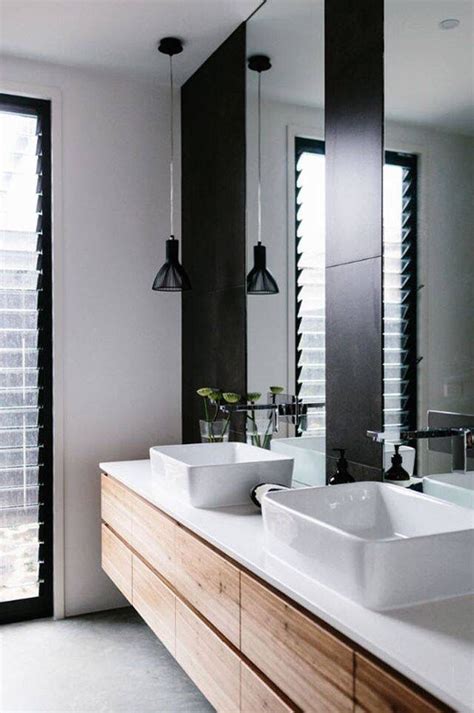 Understated Modern And Sleek Bathroom Casa Meuble Salle De Bain