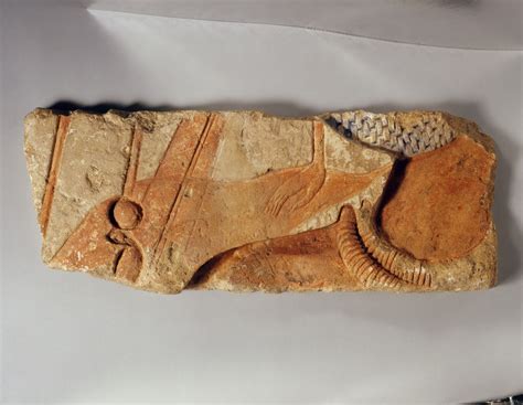 relief with royal male wearing gold of honor new kingdom amarna period the metropolitan
