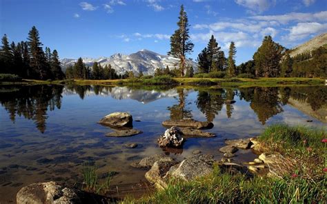 Yosemite National Park Mountain Range Sierra Nevada In California Usa