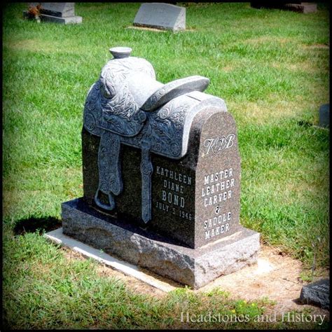 Pin By Lone Star Prepper On Unique Arts Unusual Headstones Cemetery