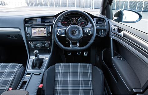 Vw golf 2, styling, personliga tillbehör. Volkswagen Golf 2.0 TDI GTD Estate | Eurekar