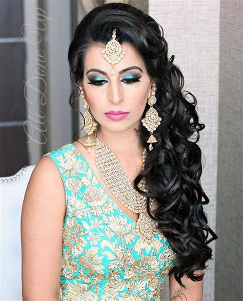 Https://tommynaija.com/hairstyle/curly Hairstyle For Lehenga