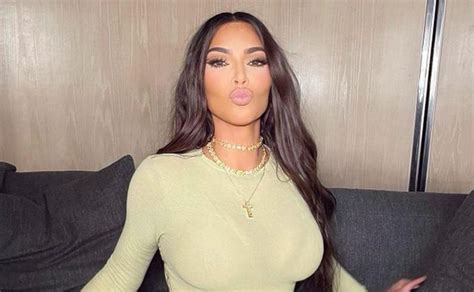 Kim Kardashian Posa Ultra Sensual Para Una Sesión De Fotos De Skim Su