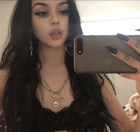 Pin By Jadhakim On Pretty People In 2020 Maggie Lindemann Aesthetic