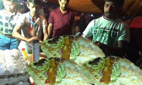 What is the best food in agartala and where to eat it? Expert Egg Roll Dada ( Bro ) Selling Anda Roll @ 30 rs ...
