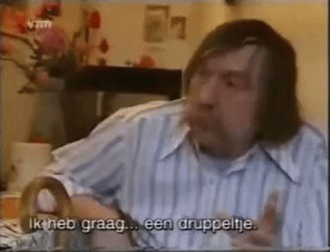 René malleville quitte tpmp : Rene Russo Thomas Crown Affair GIFs | Tenor