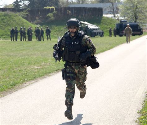 US Slovenian Troops Train Serbian Special Anti Terrorism Unit