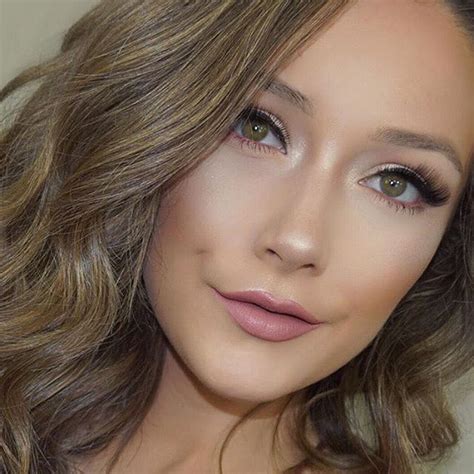 Whoa 😍 Check Out Corrbeauty Bringing Major Allure With Her Mean Beauty Makeup Looks