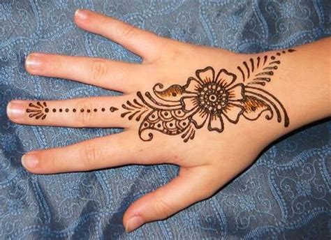 34+ Nice Henna Hand Tattoos