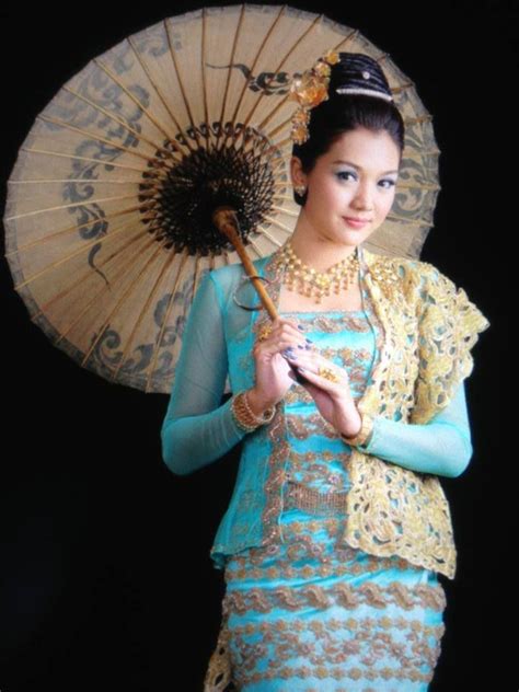Pin On Myanmar Traditional Fashion
