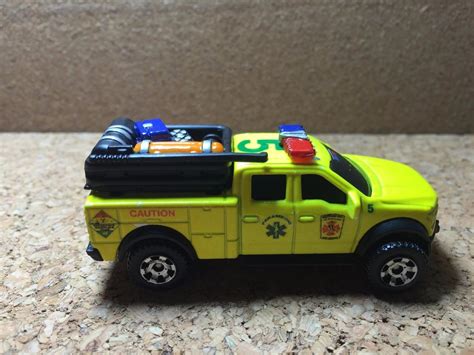 Matchbox Fire Dist Kitbash Ford F 150 Rescue Paramedic Neon Yellow