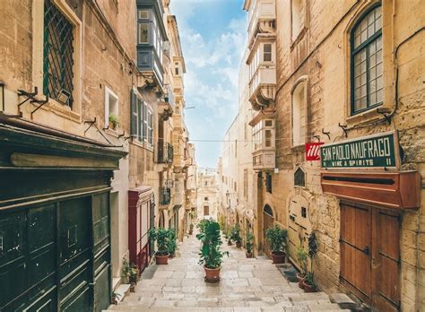 How To Get Around Valletta Malta Transportation Guide Kkday Blog
