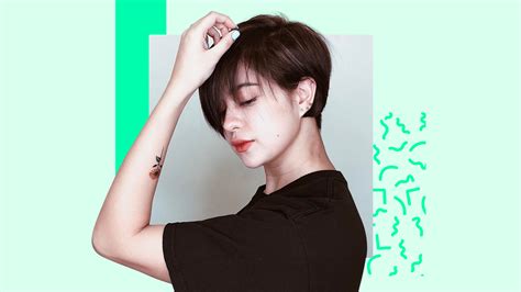 The apple cut hair is a short haircut characterized by volume and bounce at the back. Round Face Apple Cut Haircut - Hair Style | Hair Styling
