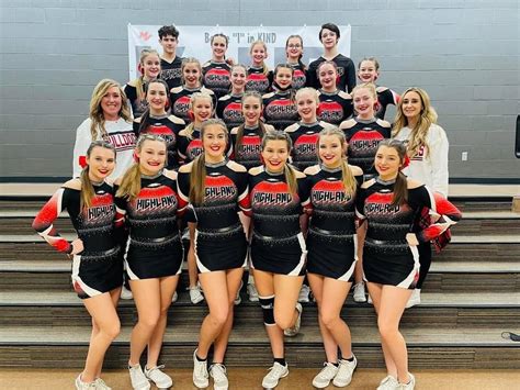 Highland Il Cheer Team Opens Winter Competition Season Belleville