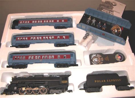Lionel 10th Anniversary Polar Express Set O Gauge Steam Train Set 6